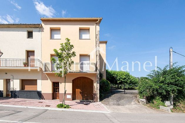 Foto 2 de Casa en venda a calle De Figueres de 4 habitacions amb terrassa i balcó