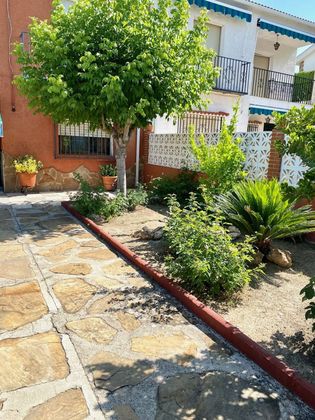 Foto 2 de Xalet en venda a Villares (Los) de 3 habitacions amb piscina i jardí