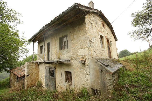 Foto 1 de Venta de casa rural en calle Villaverde de 2 habitaciones y 80 m²