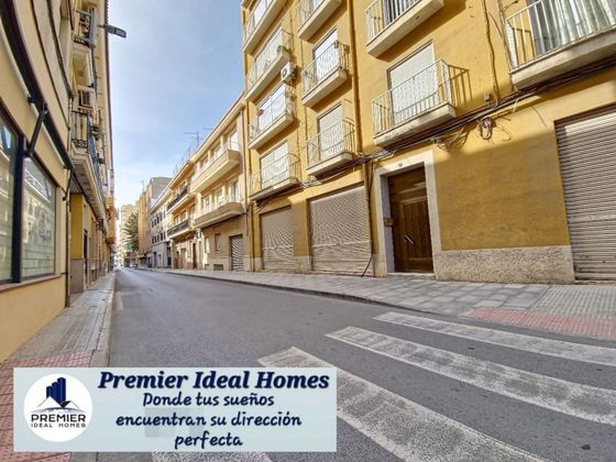 Foto 2 de Pis en venda a calle Luis Buñuel de 3 habitacions i 99 m²