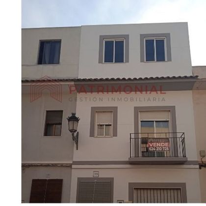 Foto 2 de Casa adosada en venta en Albalat de la Ribera de 3 habitaciones con terraza y balcón