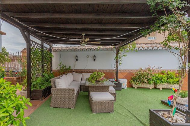 Foto 1 de Xalet en venda a Maracena de 4 habitacions amb piscina i jardí