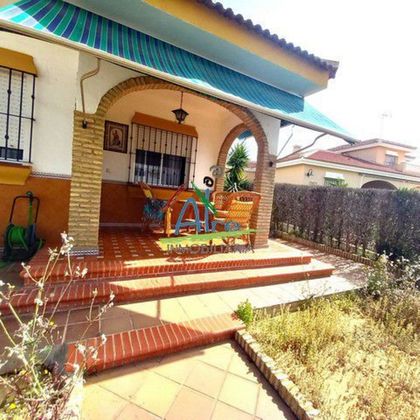 Foto 1 de Xalet en venda a Matalascañas de 3 habitacions amb terrassa i piscina