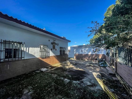 Foto 2 de Casa en venta en Lucena del Puerto de 4 habitaciones con terraza y piscina
