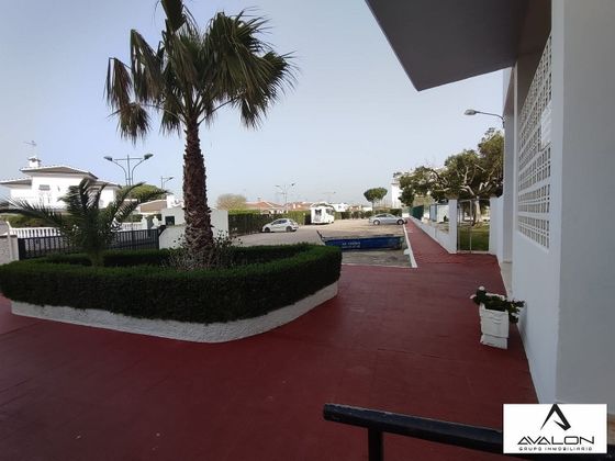 Foto 1 de Pis en venda a Matalascañas de 3 habitacions amb piscina i garatge