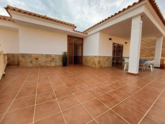 Foto 1 de Xalet en venda a Águilas ciudad de 5 habitacions amb terrassa i piscina