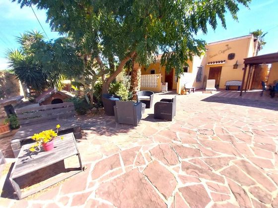 Foto 2 de Venta de casa en Alfaz del Pi Pueblo-Urbanizaciones de 3 habitaciones con terraza y piscina