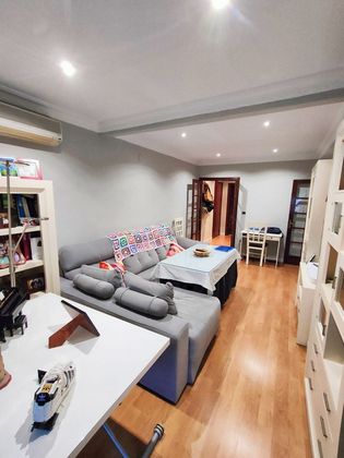 Foto 2 de Pis en venda a Viaplana de 4 habitacions amb terrassa i garatge