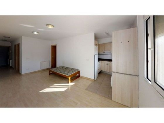 Foto 1 de Venta de piso en Barceloneta - Molí d'En Rovira de 2 habitaciones con balcón