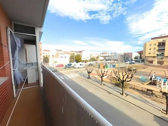 Foto 1 de Piso en venta en Santa Margarida i els Monjos de 4 habitaciones con balcón y ascensor