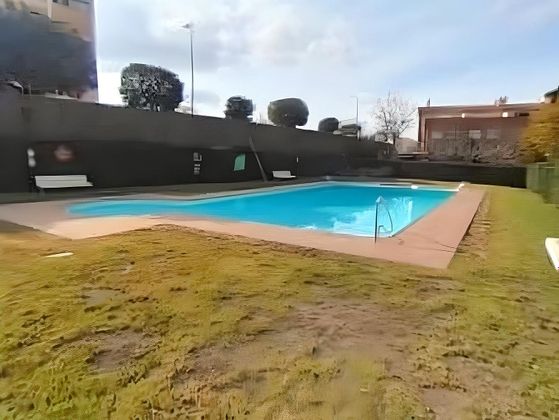 Foto 1 de Pis en venda a Sant Julià - El Pla del Diable de 1 habitació amb terrassa i piscina
