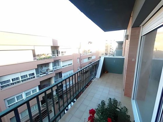 Foto 2 de Venta de piso en Sant Julià - El Pla del Diable de 4 habitaciones con balcón y ascensor