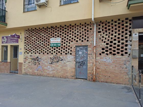 Foto 1 de Local en alquiler en calle La Torre con terraza y ascensor