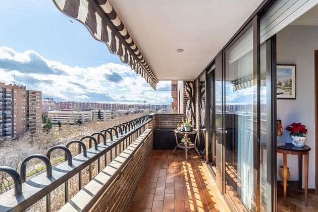Foto 2 de Piso en venta en La Paz de 4 habitaciones con terraza y garaje