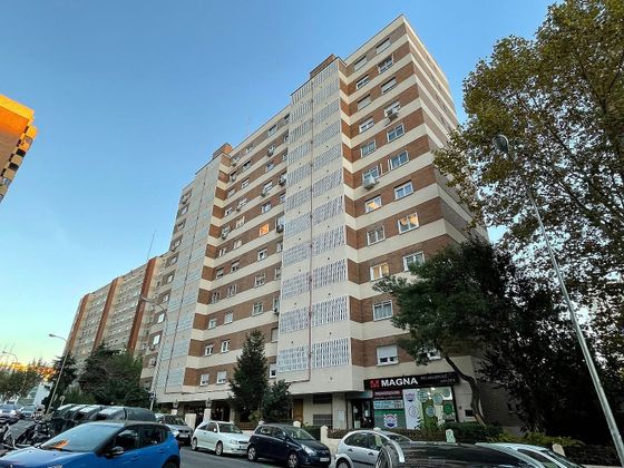 Foto 2 de Pis en venda a La Paz de 3 habitacions amb terrassa i aire acondicionat