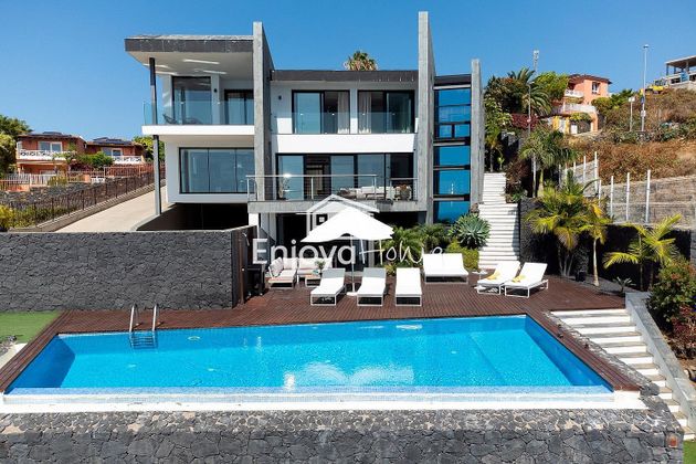 Foto 1 de Xalet en venda a calle Don Quijote de 4 habitacions amb terrassa i piscina