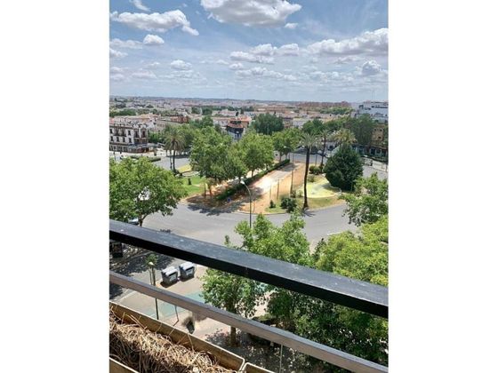 Foto 1 de Pis en venda a Nervión de 4 habitacions amb terrassa i balcó