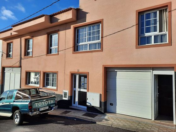 Foto 1 de Piso en venta en Matanza de Acentejo (La) de 2 habitaciones con terraza y garaje