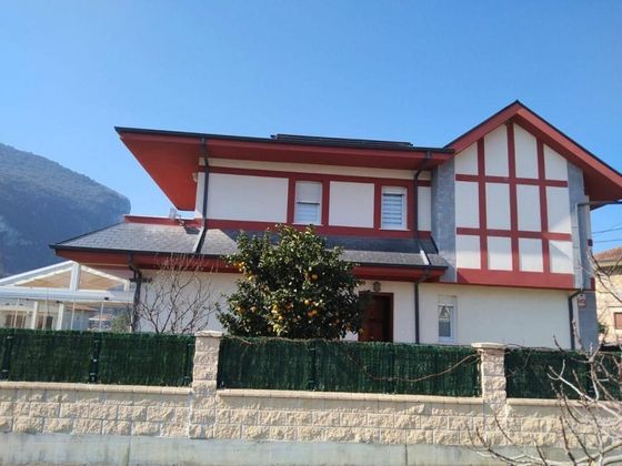Foto 2 de Xalet en venda a Oriñón - Allendelagua de 4 habitacions amb terrassa i garatge