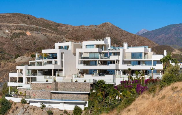 Foto 2 de Ático en venta en calle Nueva Andalucia Marbella de 3 habitaciones con terraza y piscina