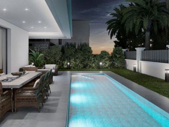 Foto 2 de Xalet en venda a calle Mila de Oro de 4 habitacions amb terrassa i piscina