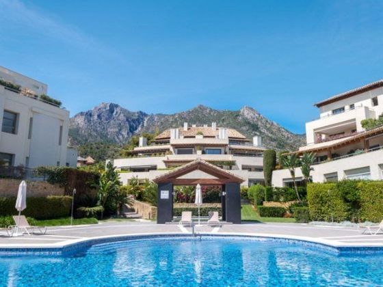 Foto 1 de Pis en venda a calle Nagueles Mila de Oro Marbella de 3 habitacions amb terrassa i piscina
