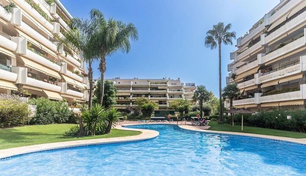 Foto 1 de Pis en venda a calle Guadalmina Alta de 2 habitacions amb terrassa i piscina