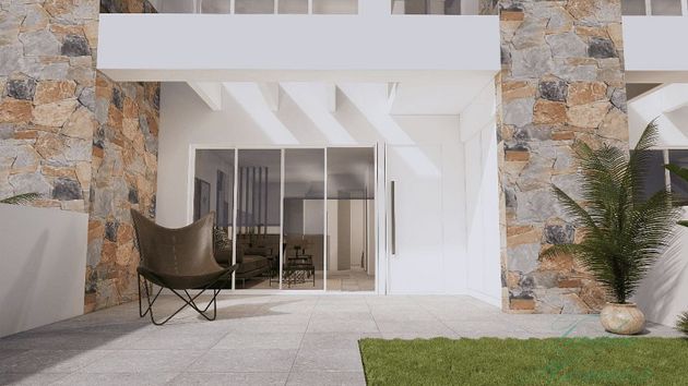 Foto 1 de Casa en venda a calle Bidasoa de 3 habitacions amb terrassa i piscina