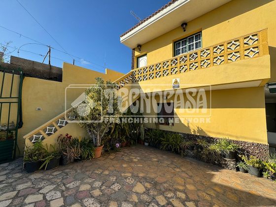 Foto 2 de Venta de chalet en Arafo de 3 habitaciones con terraza y jardín