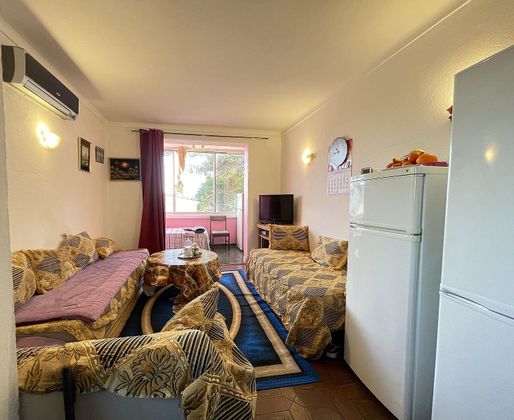 Foto 1 de Piso en venta en pasaje Montiro de 2 habitaciones con aire acondicionado