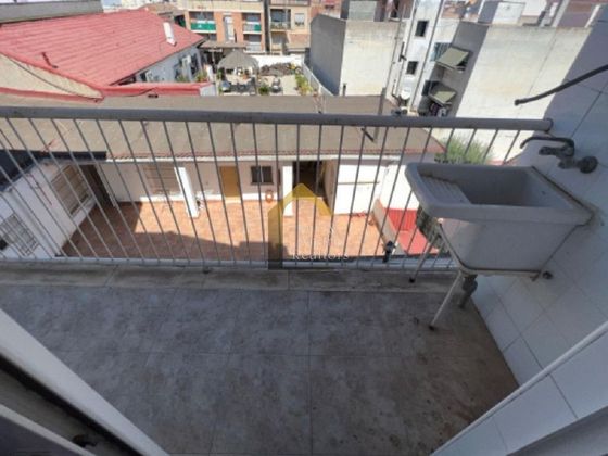 Foto 2 de Venta de piso en Beniel de 3 habitaciones con balcón y ascensor