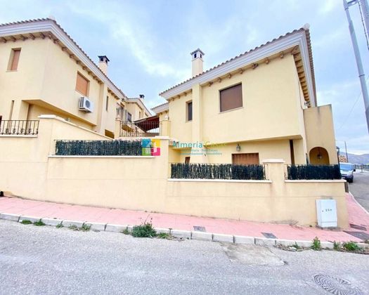 Foto 1 de Casa en venda a Arboleas de 3 habitacions amb terrassa i balcó