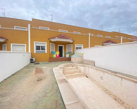 Foto 2 de Venta de casa en Arboleas de 3 habitaciones con terraza y piscina