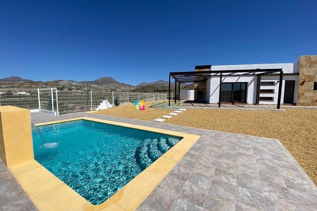 Foto 1 de Chalet en venta en Albox de 3 habitaciones con terraza y piscina