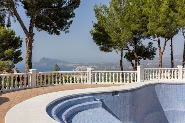 Foto 2 de Casa en venda a Zona de Mascarat de 5 habitacions amb terrassa i piscina