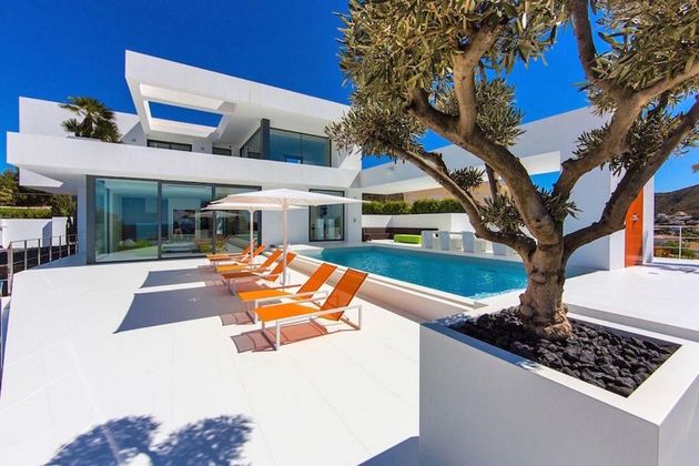 Foto 1 de Casa en venda a El Portet - Pla de Mar de 7 habitacions amb terrassa i garatge