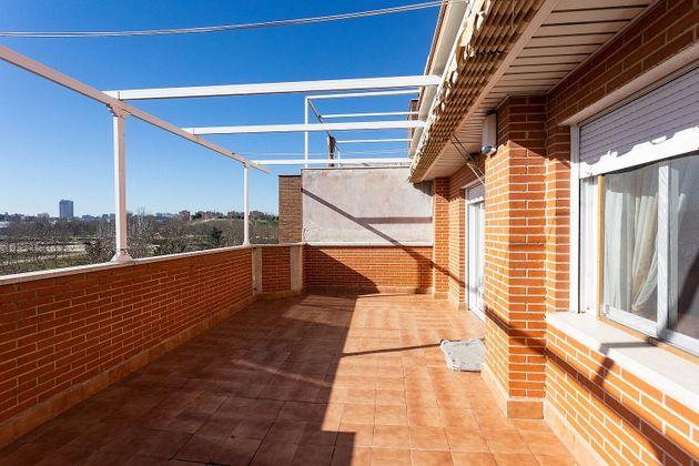 Foto 1 de Àtic en venda a Los Cármenes de 3 habitacions amb terrassa i garatge