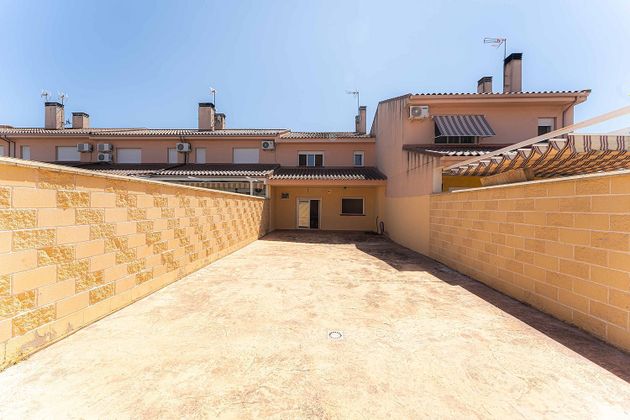 Foto 1 de Casa adossada en venda a Casarrubuelos de 3 habitacions amb terrassa i piscina