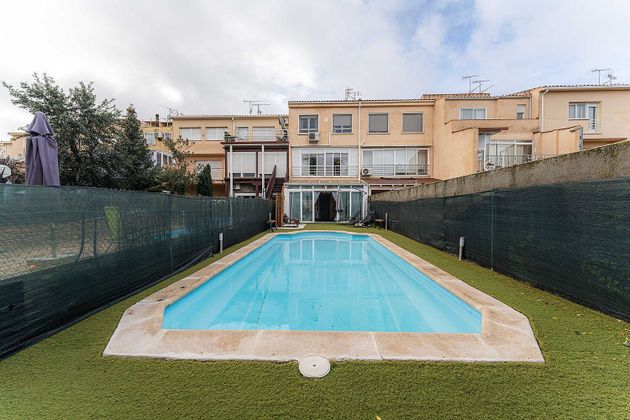 Foto 1 de Casa adossada en venda a Coimbra - Guadarrama de 6 habitacions amb terrassa i piscina
