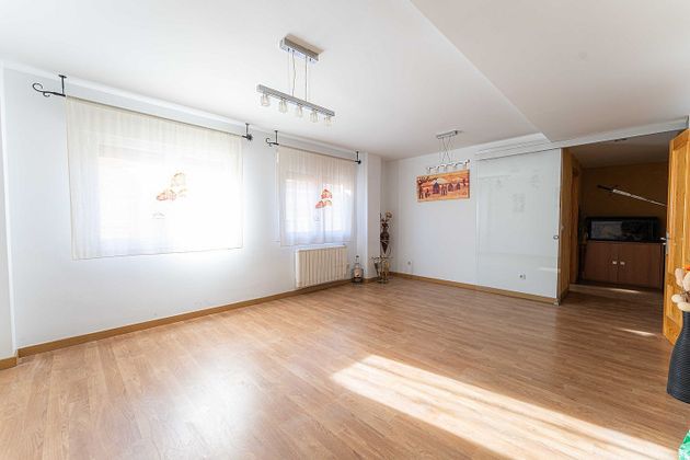 Foto 1 de Dúplex en venda a calle Cataluña de 3 habitacions amb garatge i aire acondicionat