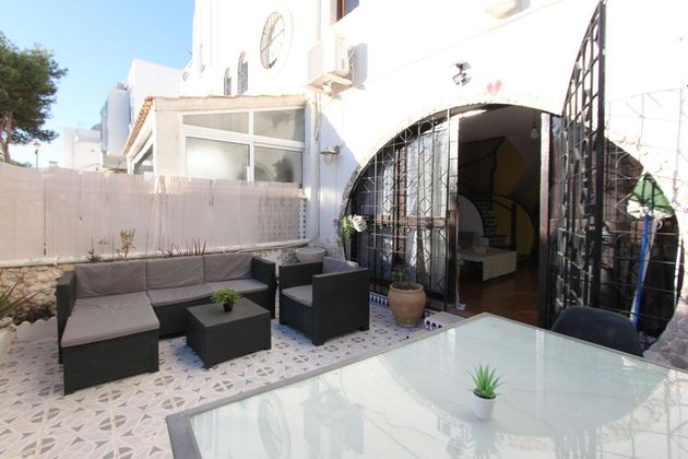 Foto 1 de Casa en venda a Pueblo Español-Coveta Fumá de 2 habitacions amb terrassa i piscina
