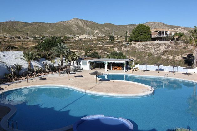 Foto 2 de Casa en venta en Pueblo Español-Coveta Fumá de 2 habitaciones con terraza y piscina