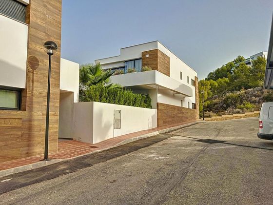Foto 1 de Pis en venda a calle Greco de 2 habitacions amb terrassa i piscina