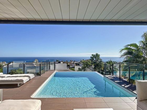 Foto 2 de Casa en venda a calle Magnolias de 4 habitacions amb terrassa i piscina