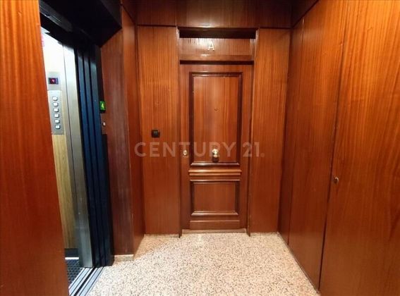 Foto 2 de Oficina en venta en calle Areetako Etorbidea con ascensor