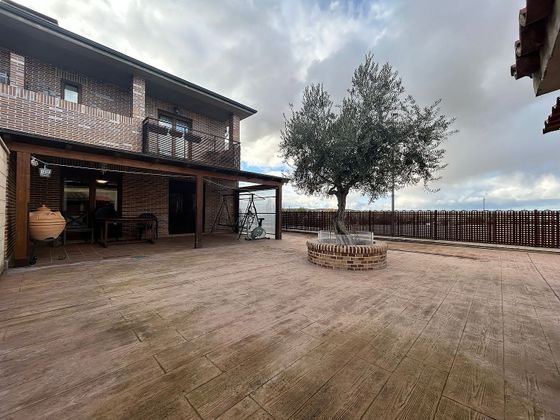 Foto 2 de Casa en venda a Cabrerizos de 4 habitacions amb terrassa i piscina