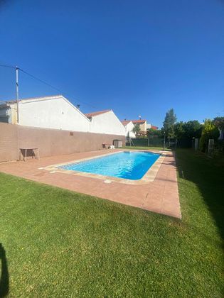 Foto 1 de Venta de casa en calle De Salamanca de 4 habitaciones con terraza y piscina