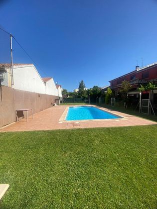 Foto 2 de Casa en venda a calle De Salamanca de 4 habitacions amb terrassa i piscina
