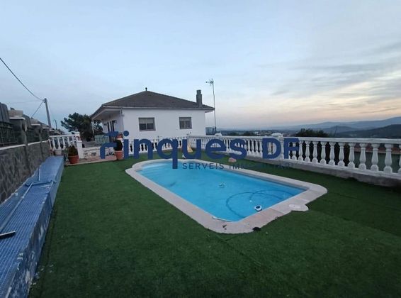 Foto 1 de Xalet en venda a Riudarenes de 5 habitacions amb terrassa i piscina