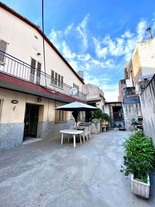 Foto 1 de Chalet en venta en Sant Vicenç dels Horts de 6 habitaciones con terraza y piscina
